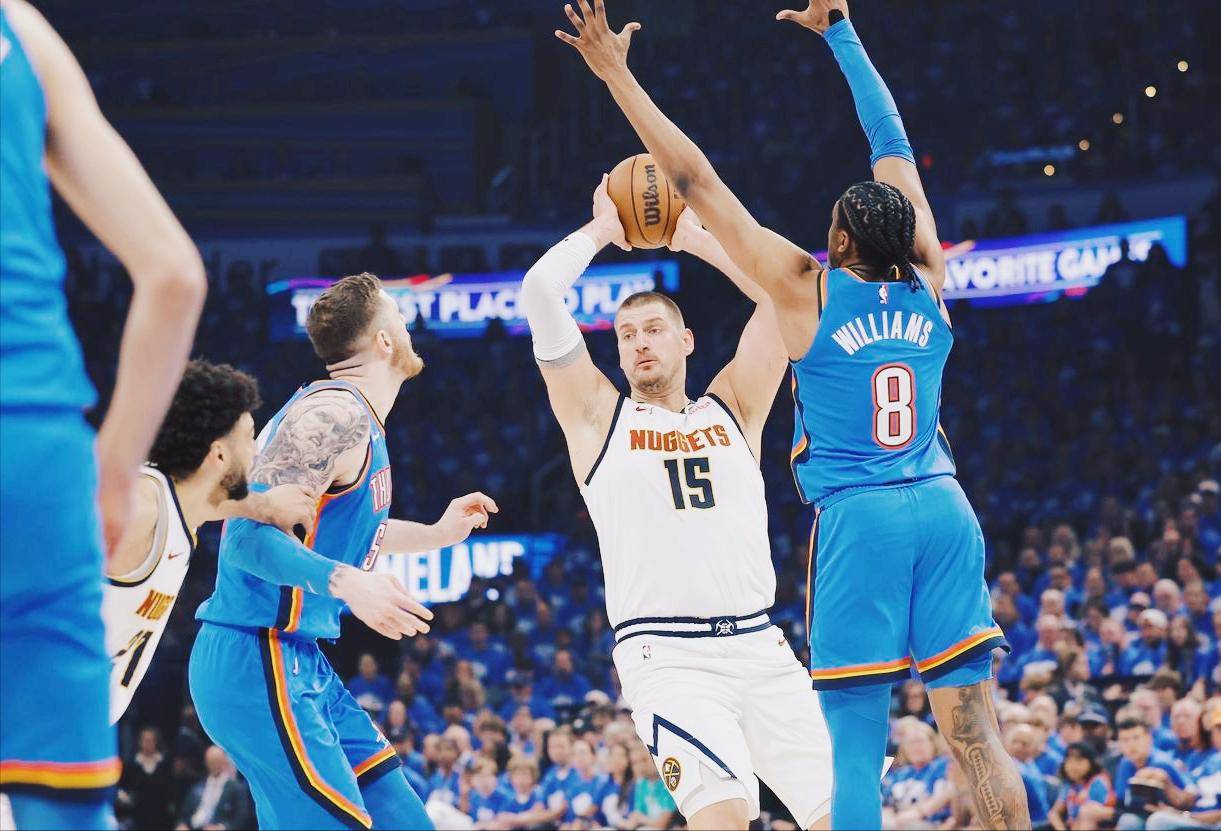 掘金绝杀时刻，波尔津吉斯点燃赛场，关键时刻神级表现迎来胜利！