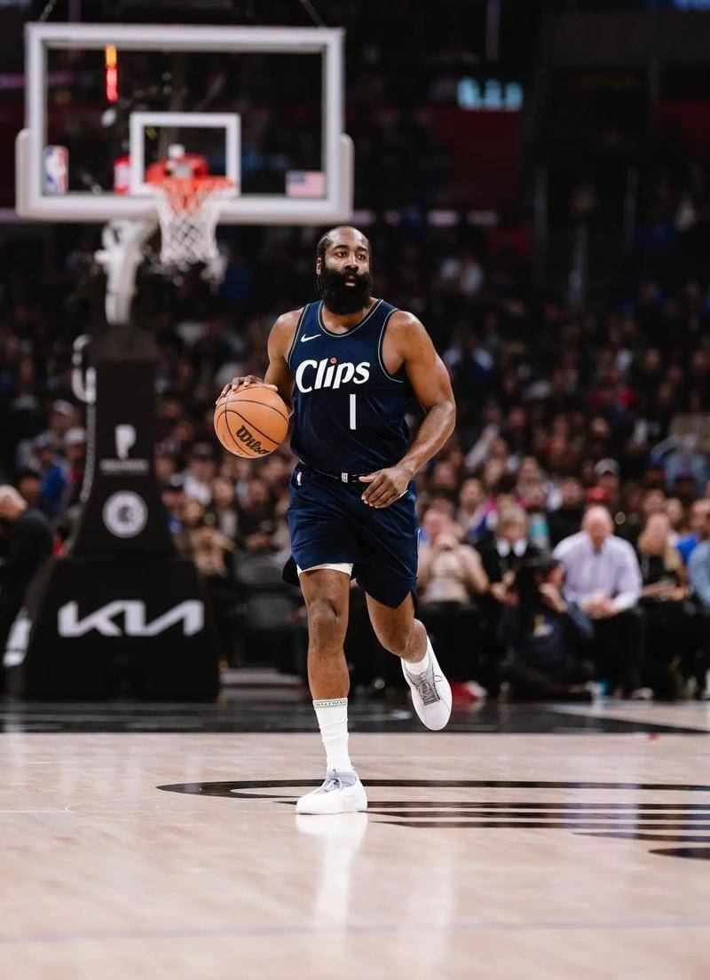 哈登惊艳全场，西亚卡姆助攻爆棚，掘金逆转取胜！